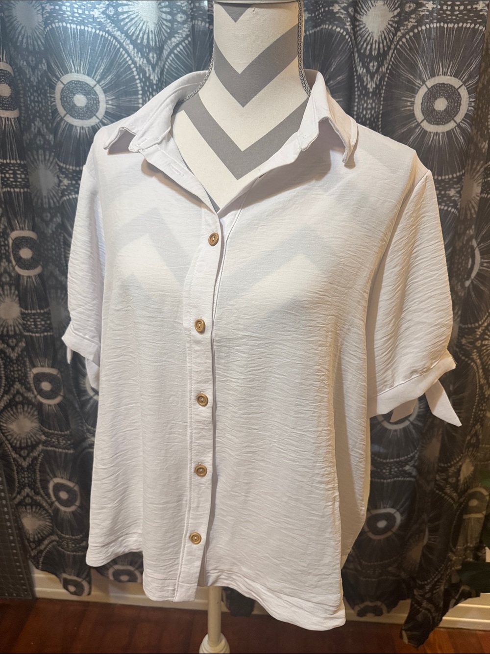 Jolie & Joy White Short-Sleeve Button-Down Shirt 1X